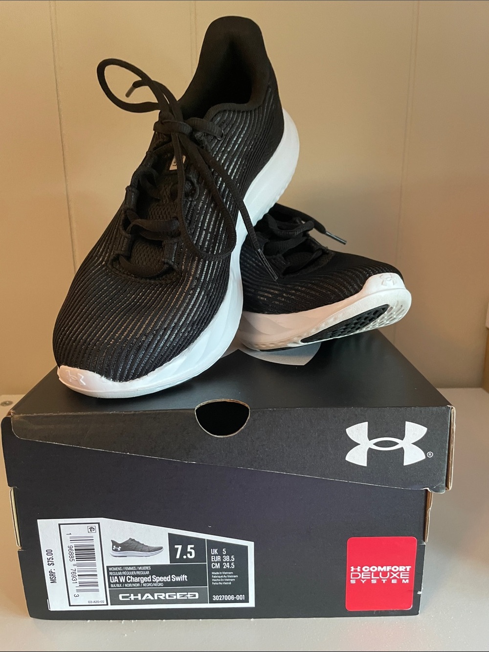 Under Armour Black and White Woman’s Athletic Sneakers, Size 7.5